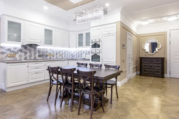 Актер лилово-бежевый