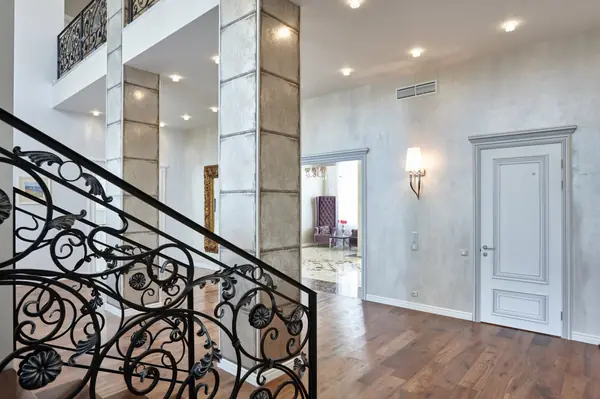 Загородный дом в стиле ар-деко