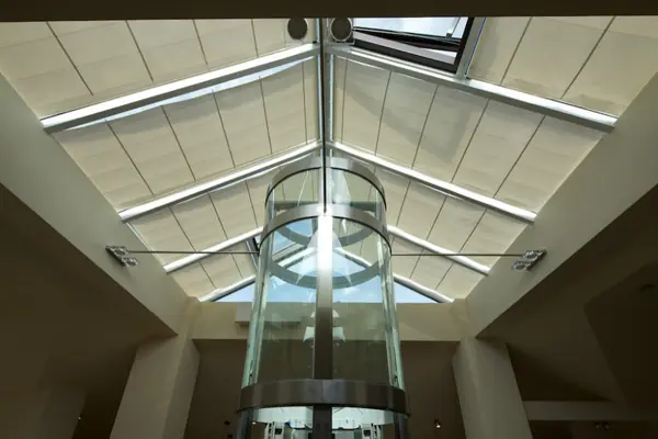 Загородный дом - мансарда, расположение кухни и душевой. Реализованный проект.