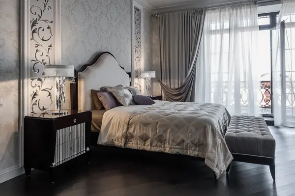 ДОМ НА ХОЛМЕ