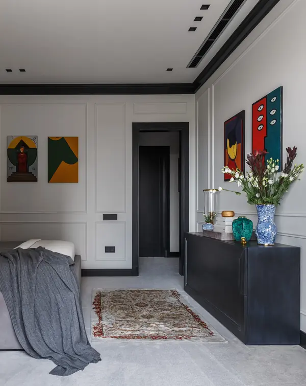 Спальня в монохромных тонах