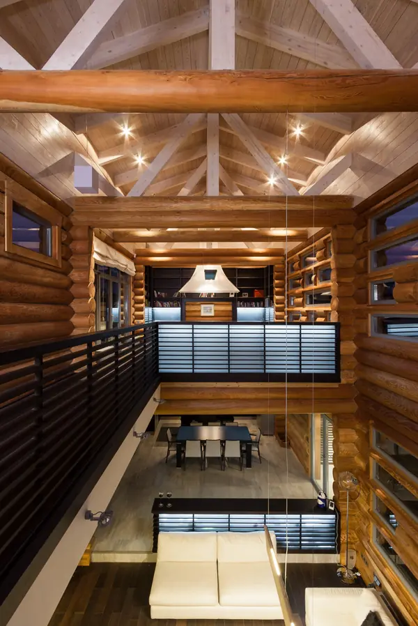 Интерьер деревянного жилого дома