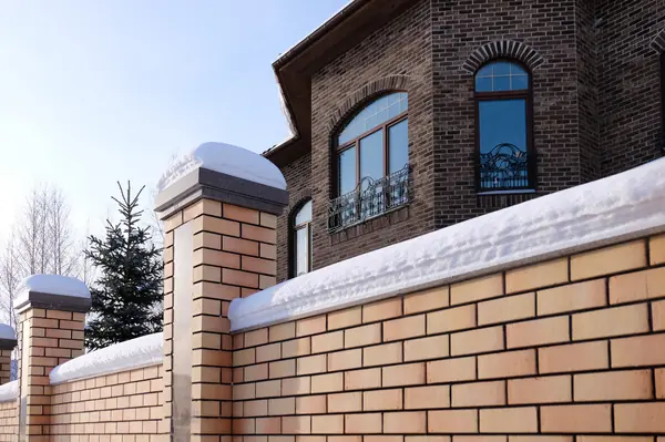 Классический дом в поселке Карпов пруд