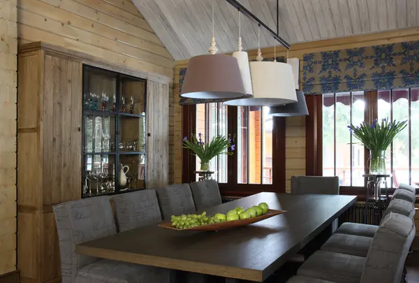 Красной Линией