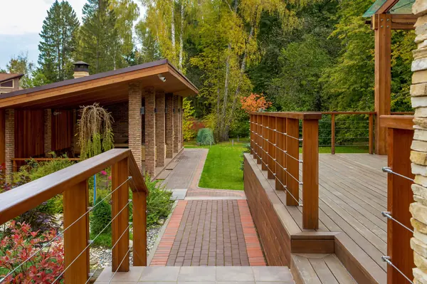 Современный загородный дом в коттеджном посёлке Ла Променад2 (Подмосковье)