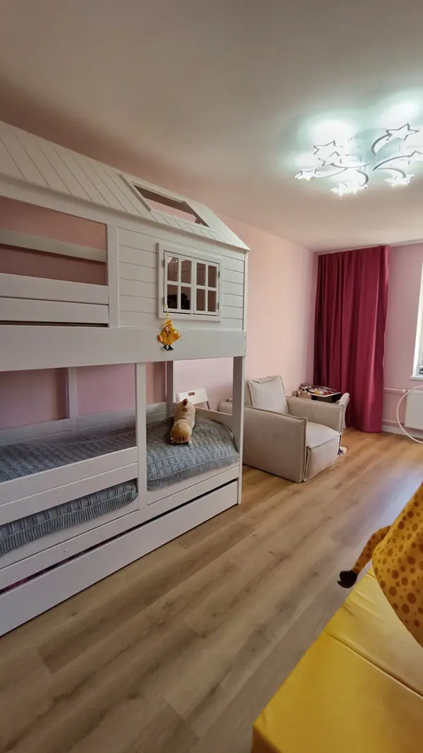 Колпино, квартира для семейной пары с маленькой принцессой