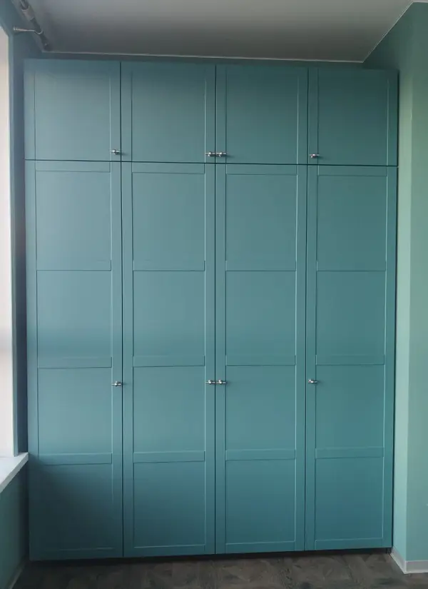 Распашные шкафы