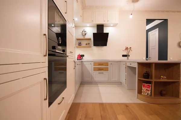 Бело-серая кухня в Москве