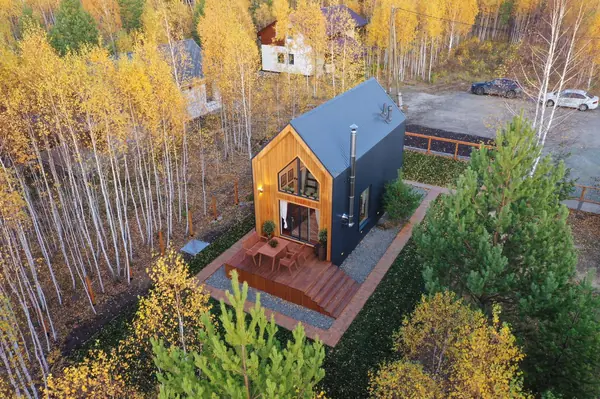 Компактная дача в стиле барнхаус.