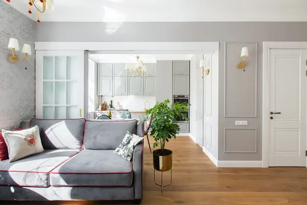 Вид на кухню из гостиной