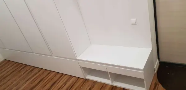 Шкаф в коридор