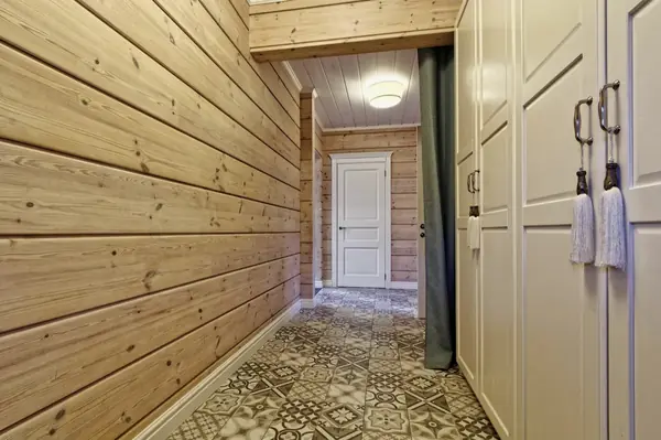 Дом на берегу озера в деревне Силино