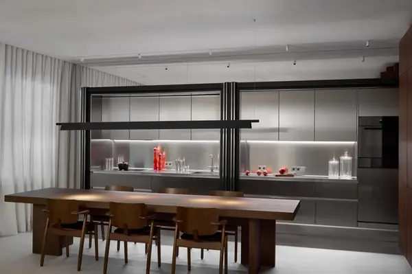 Кухня в металле