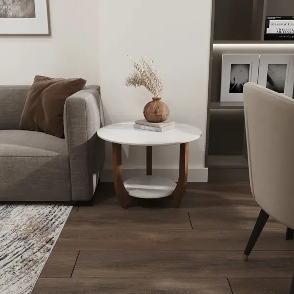 Журнальный столик ДОМОВОЙ белого цвета в гостиной