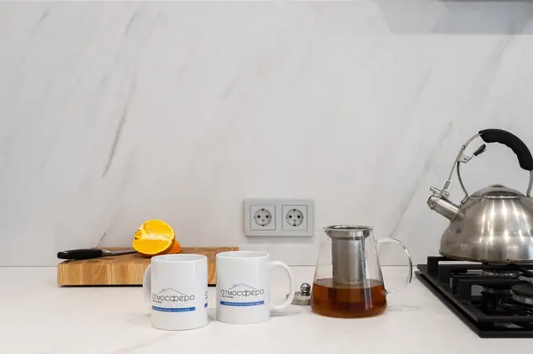 Современная кухня в цвете кашемир