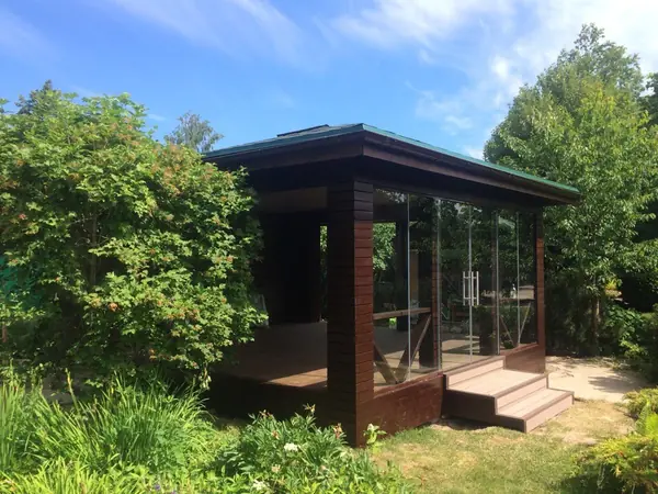 Остекленная беседка под ключ