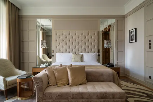 Реконструкция исторических номеров отеля Метрополь