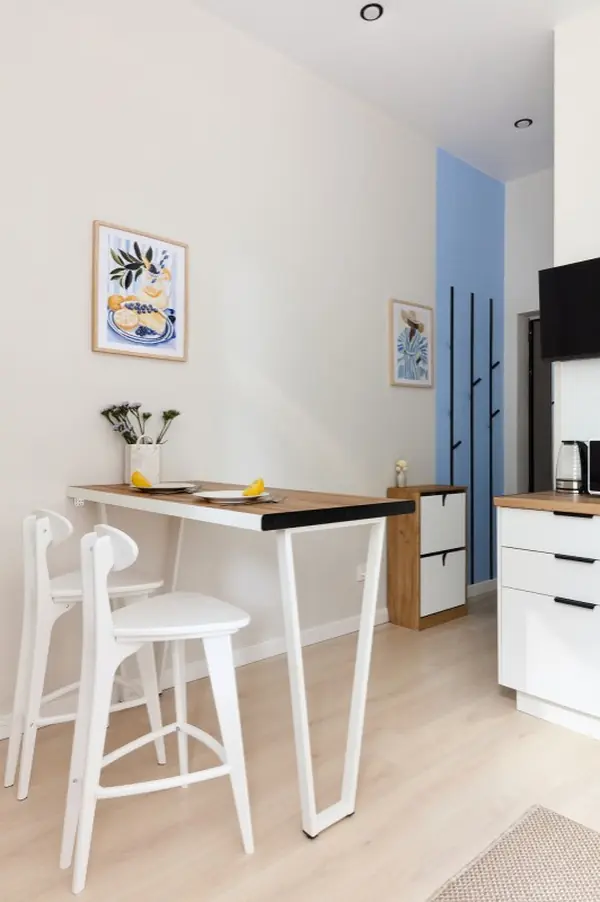 Октябрьский 403 7725