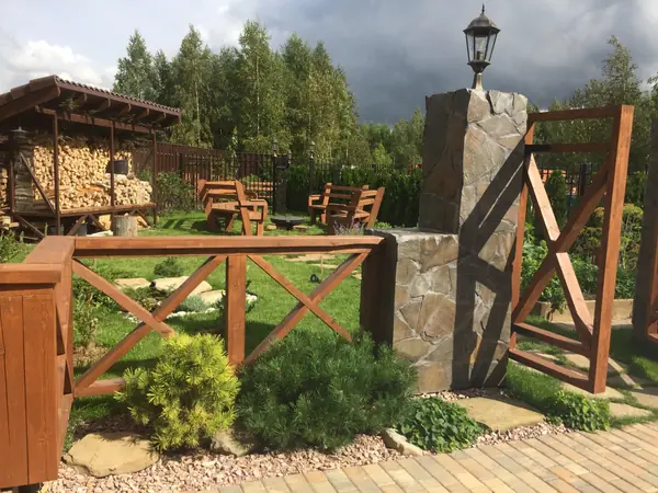 Ландшафтный дизайн участка треугольной формы