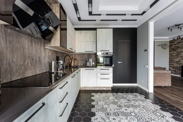 Смешение стилей, пространство идеи и индивидуализм