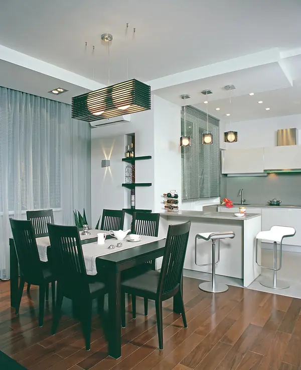 Роман с интригой