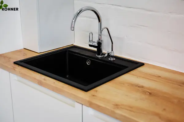 Кухня в скандинавском стиле в мансардной квартире