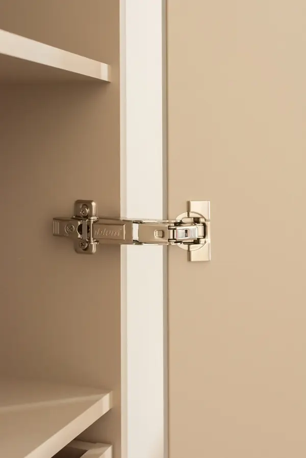 Шкаф в детскую