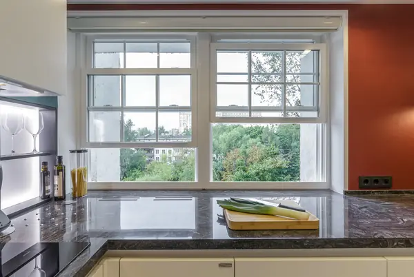 «Квартирный вопрос»: «Гранатовая кухня»