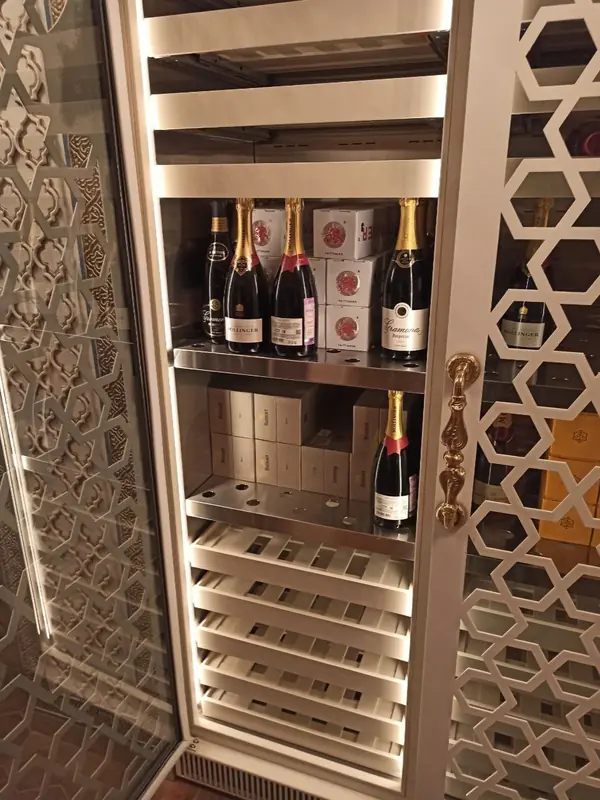 Винные шкафы