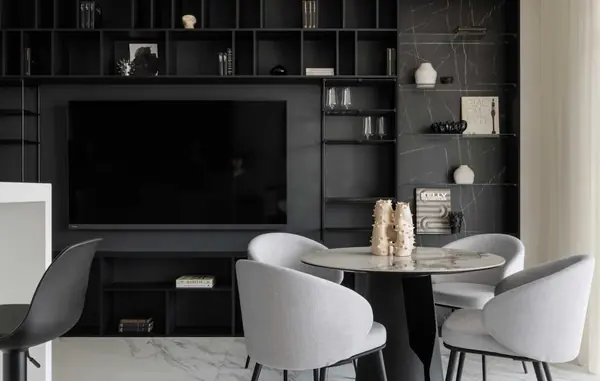 черно-белое