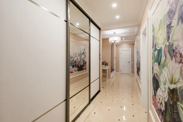 Коридор  ЖК "Аристократ"