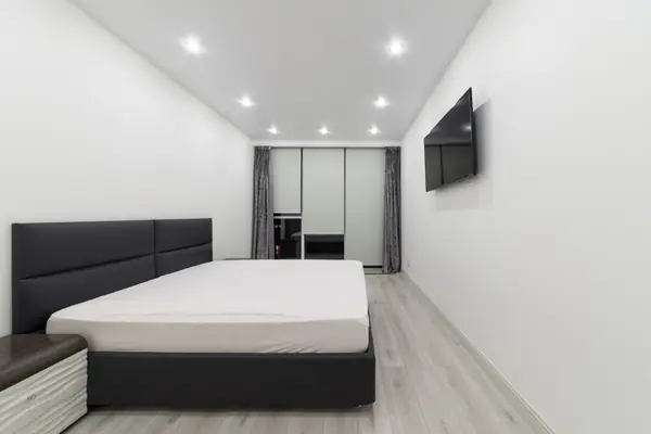 Спальня с панорамным окном