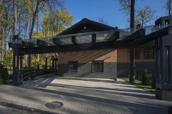 Частный жилой дом в коттеджном поселке Троицкий Парк, 2014 год