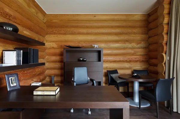 Интерьер деревянного жилого дома