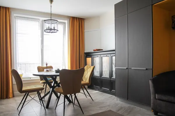 С акцентом на цвет