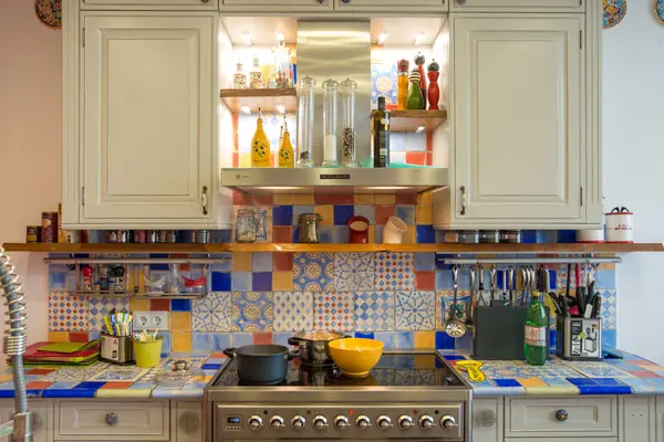 Мебель для яркой квартиры