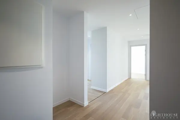 На фоне солнца. Пентхаус в Бухаресте