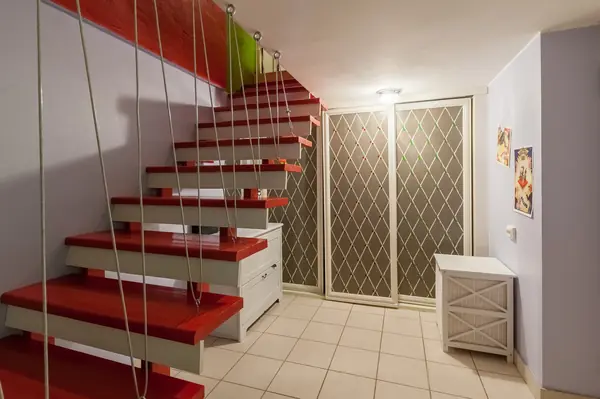 В гостях: Дом с музыкальной студией и художественной мастерской