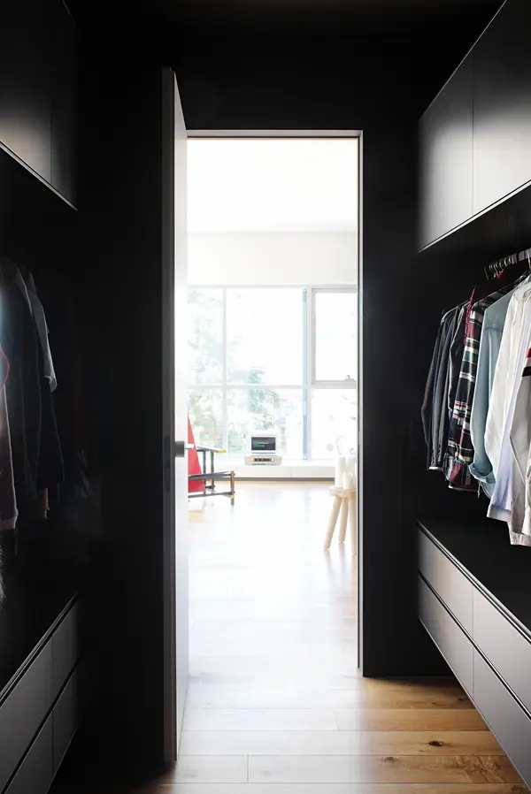 Гардеробная комната из фанеры