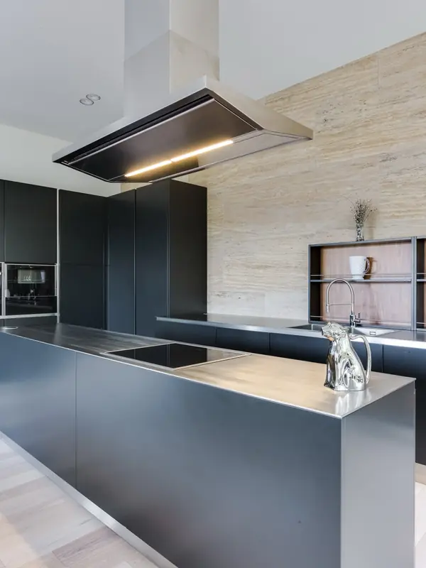 Кухня черного цвета