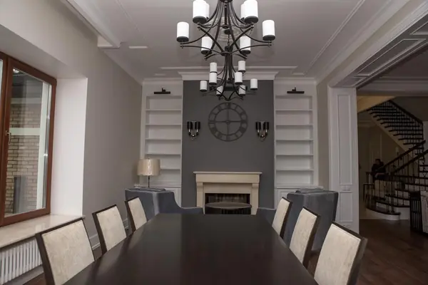 Столярные изделия в коттедж : лестницы, мебель, двери и тд.