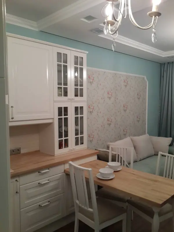 Голубая квартира -студия.