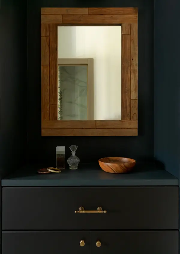 Изумруд и латунь