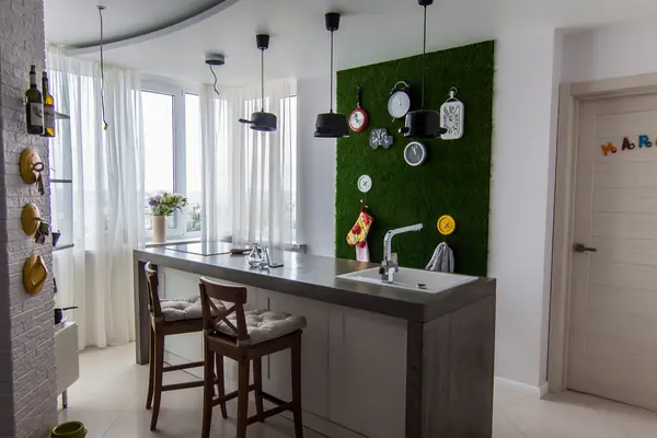 Сапожник с сапогами