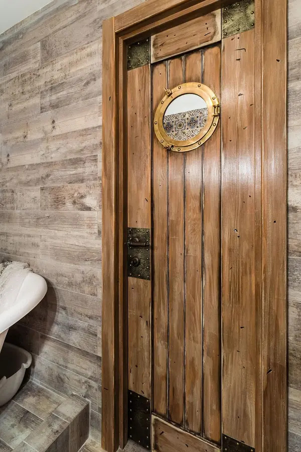 Первая остановка "Полярная станция"