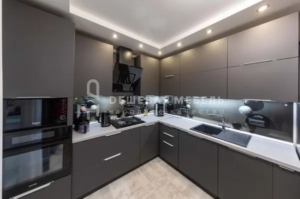 Угловая кухня "Форман" из темно-серого пластика