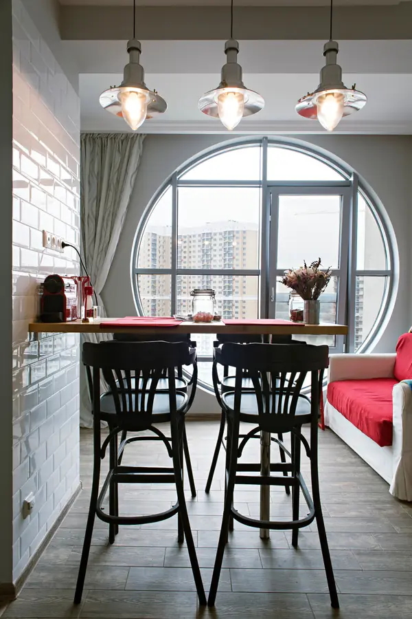 В гостях: Круглые окна и лаконичный дизайн в Красногорске