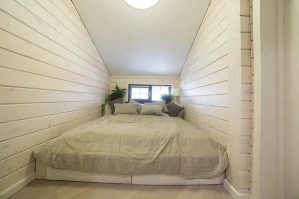 ДОМ В ПОСЕЛКЕ УШАКОВО