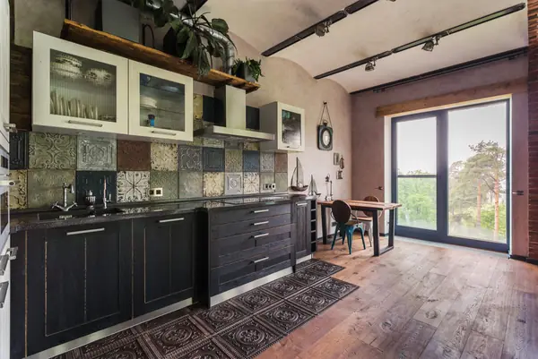 ЛОФТ С ИСТОРИЕЙ