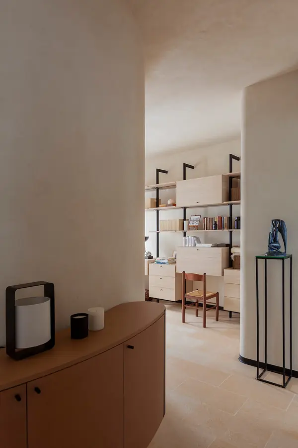 Добрая квартира - интерьер 49м² в доме XIX века